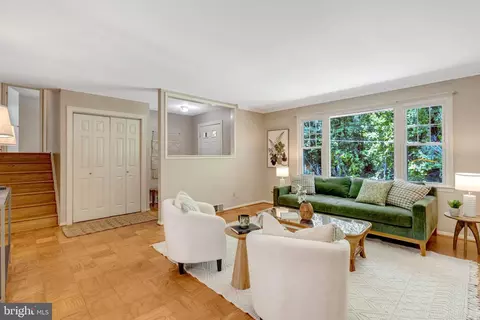 Living - 7618 Highland St, Springfield, VA 22150 photo 4 of 5