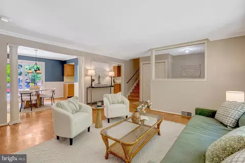 Living - 7618 Highland St, Springfield, VA 22150 photo 3 of 5