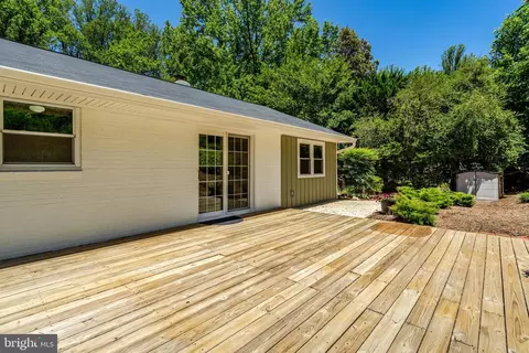 Exterior - 7618 Highland St, Springfield, VA 22150 photo 10 of 23