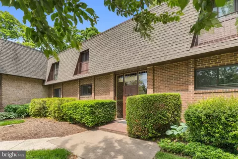 11620 Vantage Hill Rd #22B, Reston, VA 20190