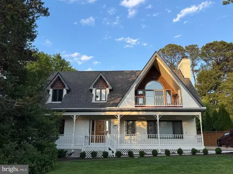 2101 Reynolds St, Falls Church, VA 22043