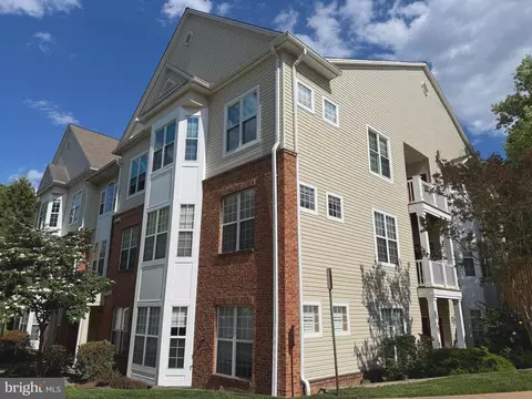 6495 Tayack Pl #204, Alexandria, VA 22312