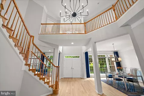 Entry Way - 7136 Ayers Meadow Ln, Springfield, VA 22150 photo 2 of 11