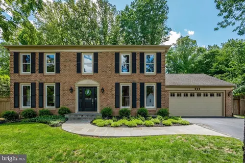 757 Ridge Dr, Mclean, VA 22101