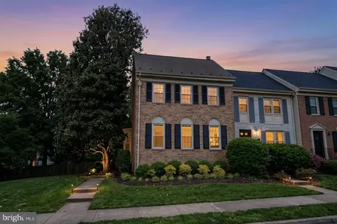 7431 Hallcrest Dr, Mclean, VA 22102