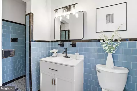 Bath - 6824 Felix St, Mclean, VA 22101 photo 1 of 6