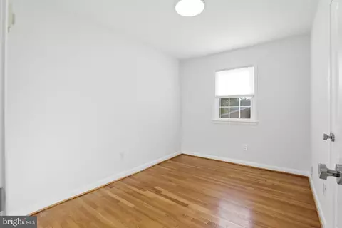 Bedroom - 6824 Felix St, Mclean, VA 22101 photo 5 of 8