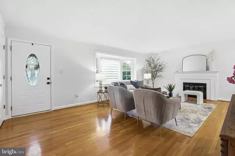Living - 6824 Felix St, Mclean, VA 22101 photo 1 of 3