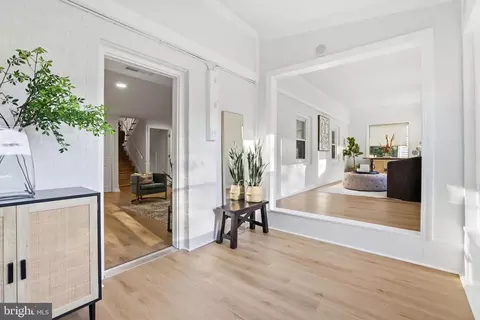 Entry Way - 6824 Felix St, Mclean, VA 22101 photo 6 of 12