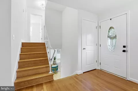 Entry Way - 6824 Felix St, Mclean, VA 22101 photo 2 of 12