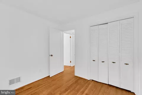 Bedroom - 7517 Axton St, Springfield, VA 22151 photo 6 of 8