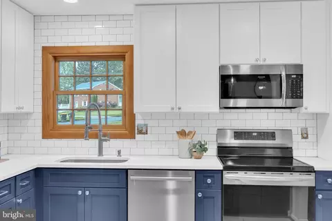 Kitchen - 7517 Axton St, Springfield, VA 22151 photo 2 of 3