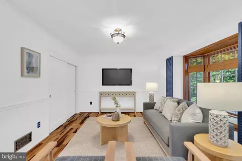 Living - 7517 Axton St, Springfield, VA 22151 photo 3 of 3