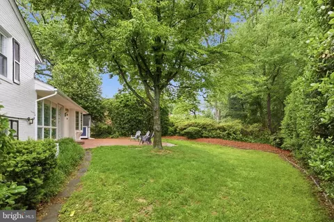 Exterior - 7517 Axton St, Springfield, VA 22151 photo 5 of 10