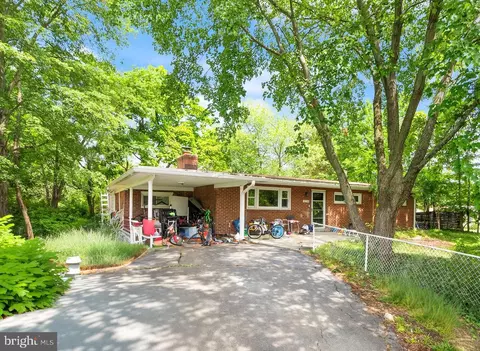 3204 Ayers Dr, Alexandria, VA 22309