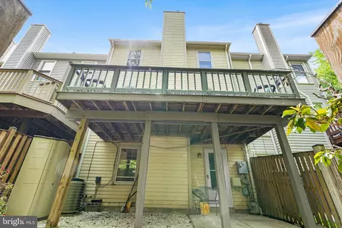 Exterior - 7403 Ridge Oak Ct, Springfield, VA 22153 photo 6 of 9