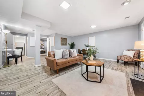 Living - 7403 Ridge Oak Ct, Springfield, VA 22153 photo 4 of 4