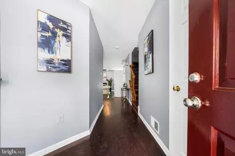 Entry Way - 7403 Ridge Oak Ct, Springfield, VA 22153 photo 1 of 9