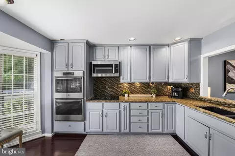 Kitchen - 7403 Ridge Oak Ct, Springfield, VA 22153 photo 5 of 6