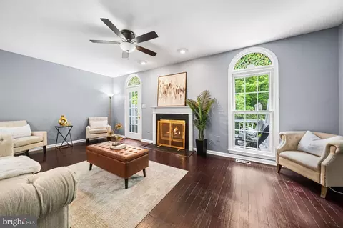 Living - 7403 Ridge Oak Ct, Springfield, VA 22153 photo 1 of 4