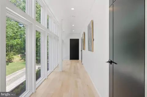 Entry Way - 6304 Old Dominion Dr, Mclean, VA 22101 photo 3 of 5