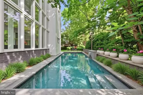 Exterior - 6304 Old Dominion Dr, Mclean, VA 22101 photo 7 of 11