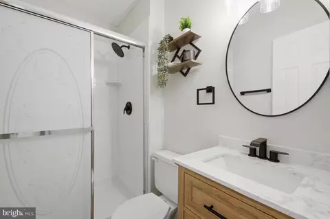 Bath - 8575 Tyrolean Way, Springfield, VA 22153 photo 1 of 2