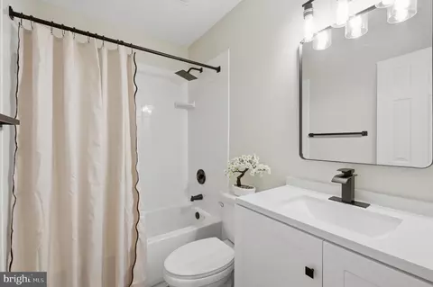Bath - 8575 Tyrolean Way, Springfield, VA 22153 photo 2 of 2