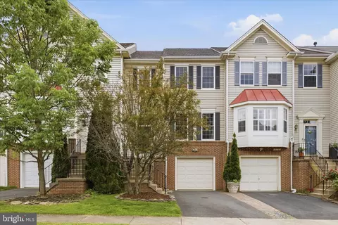 13062 Quartz Ln, Clifton, VA 20124
