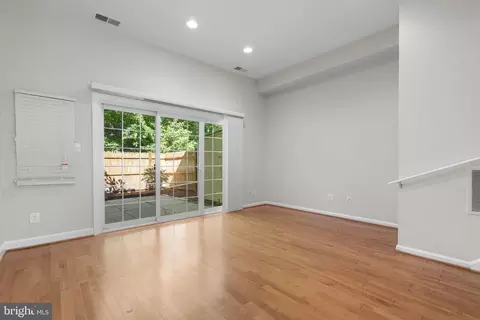 Living - 8221 Tory Rd #150, Springfield, VA 22152 photo 2 of 7