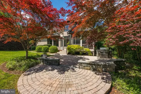 7203 Matthew Mills Rd, Mclean, VA 22101 photo 6