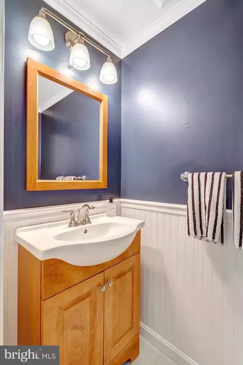 Bath - 1122 Kensington Rd, Mclean, VA 22101 photo 1 of 6