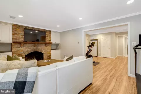 Living - 1122 Kensington Rd, Mclean, VA 22101 photo 3 of 3