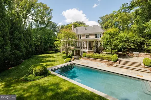 Exterior - 6719 Wemberly Way, Mclean, VA 22101 photo 3 of 5