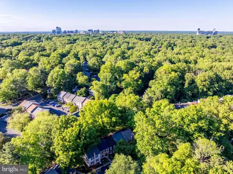 View/Area - 2362 Albot Rd, Reston, VA 20191 photo 2 of 2