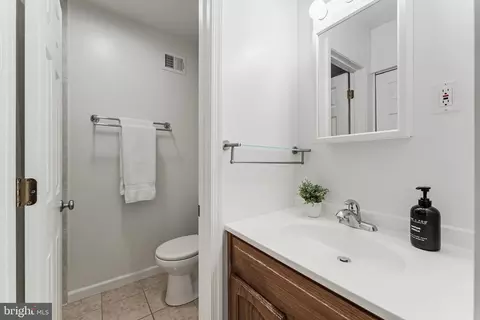 Bath - 2362 Albot Rd, Reston, VA 20191 photo 2 of 3