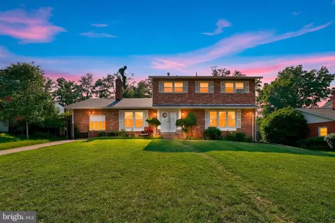 4108 Wynnwood Dr, Annandale, VA 22003