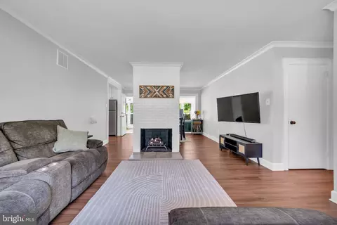 Living - 7418 Blackford St, Springfield, VA 22151 photo 1 of 1