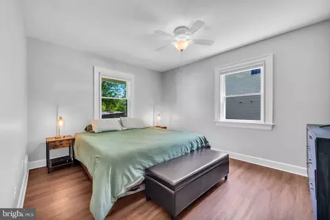 Bedroom - 7418 Blackford St, Springfield, VA 22151 photo 8 of 12