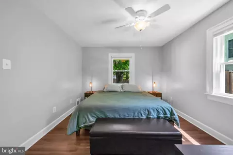 Bedroom - 7418 Blackford St, Springfield, VA 22151 photo 7 of 12
