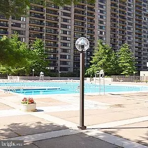 3701 S George Mason Dr #915N, Falls Church, VA 22041