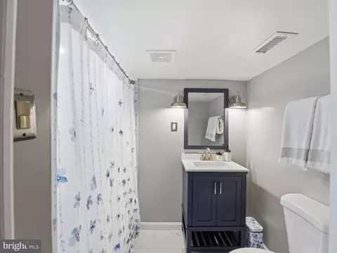 Bath - 7309 Neuman St, Springfield, VA 22150 photo 2 of 2