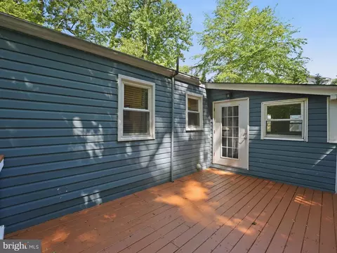 Exterior - 7309 Neuman St, Springfield, VA 22150 photo 6 of 9
