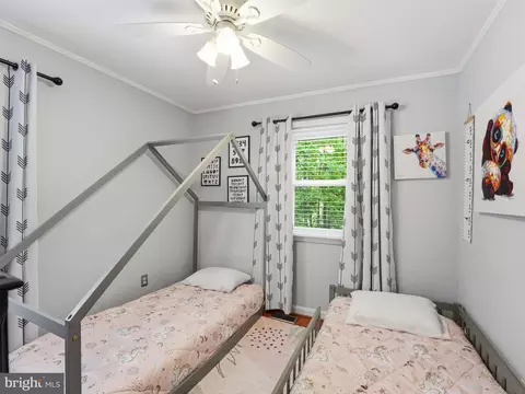 Bedroom - 7309 Neuman St, Springfield, VA 22150 photo 2 of 3