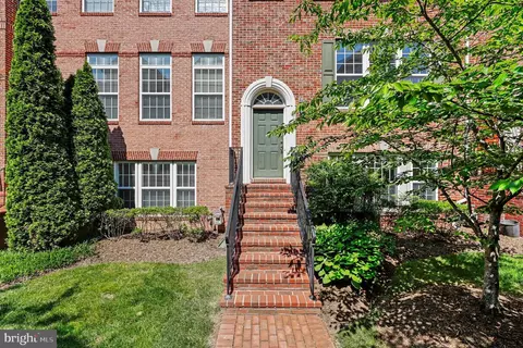 8046 Reserve Way, Vienna, VA 22182