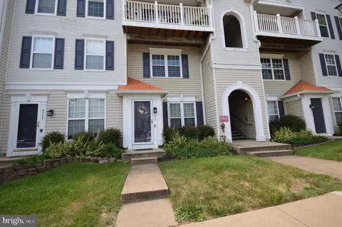 8173 Halley Ct, Lorton, VA 22079
