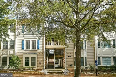 12241 Fairfield House Dr #305B, Fairfax, VA 22033
