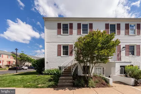14422 Golden Oak Ct, Centreville, VA 20121