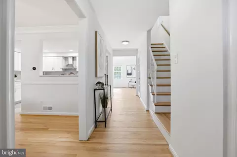 Entry Way - 7000 Alicent Pl, Mclean, VA 22101 photo 1 of 5