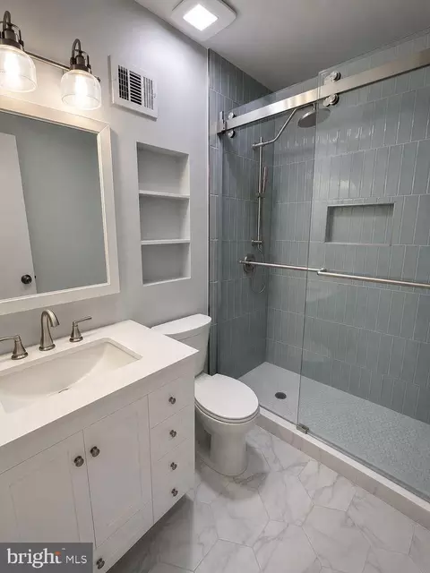 6386 Patience Ct, Alexandria, VA 22315